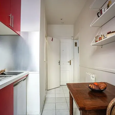 Lovely In Bastille Apartment